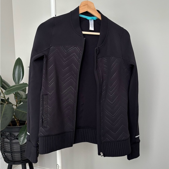 Lululemon / IVIVVA sweater bundle - Picture 4 of 4